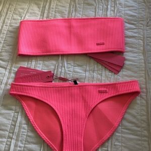 ISO the same suit in size medium top and bottom